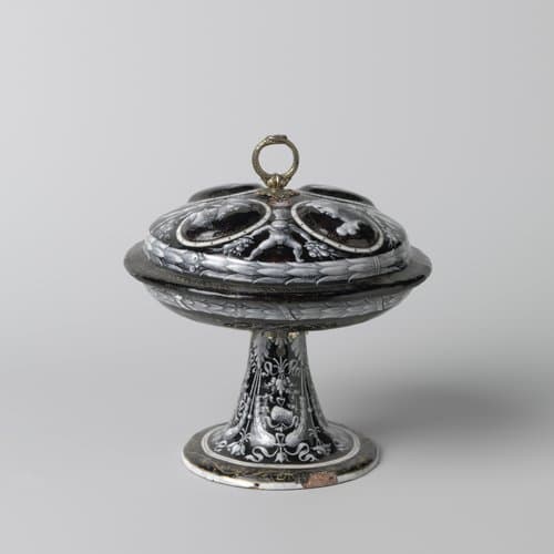 Coupe with medallions of figures of gods