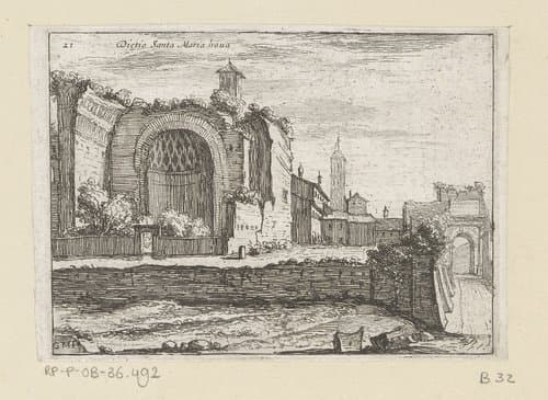 Dietro Santa Maria nova