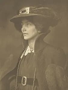 Camera Work: Frau Mathasius by J. Craig Annan (British, 1864–1946)