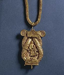 Chain and Pendant by Unknown Artist