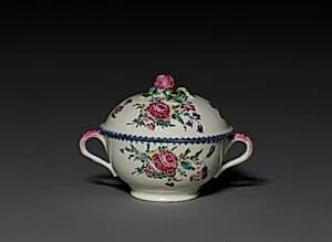 Covered Bowl (Écuelle) by Mennecy Factory (French)