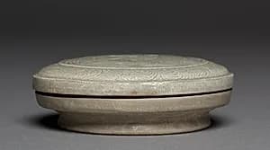 Covered Box: Yue Ware by Unknown Artist