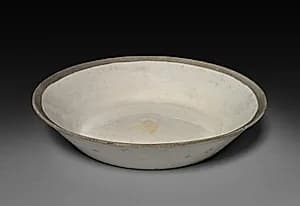 Saucer: Ding ware by Unknown Artist