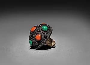 Snuff Bottle (stopper) by Unknown Artist