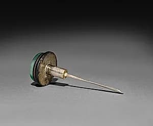Snuff Bottle (stopper) by Unknown Artist