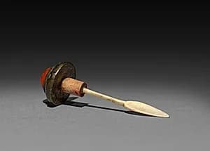 Snuff Bottle (stopper) by Unknown Artist