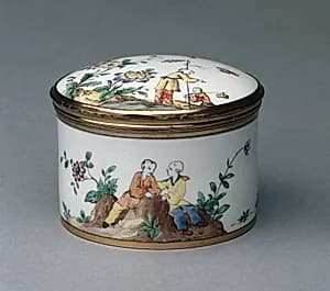 Snuff Box (Tabatière) by Chantilly Porcelain Factory (French)