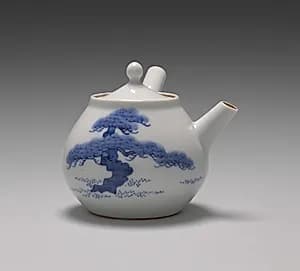 Teapot with Pines by Seifū Yohei III (Japanese, 1851–1914)
