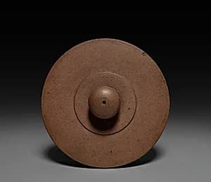 Teapot: Yixing ware (lid) by Unknown Artist