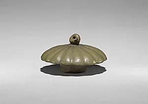 Wine Pot (lid) by Unknown Artist