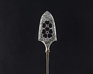 Arrowhead (<i>Yanone</i>) by Unknown Artist