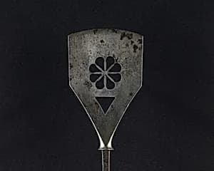 Arrowhead (<i>Yanone</i>) by Unknown Artist