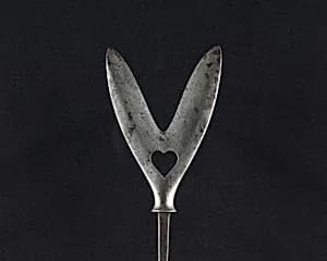 Arrowhead (<i>Yanone</i>) by Unknown Artist