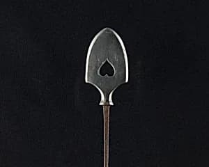 Arrowhead (<i>Yanone</i>) by Unknown Artist