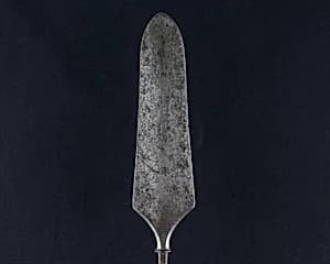 Arrowhead (<i>Yanone</i>) by Unknown Artist