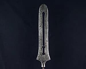 Arrowhead (<i>Yanone</i>) by Unknown Artist