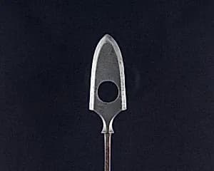 Arrowhead (<i>Yanone</i>) by Unknown Artist