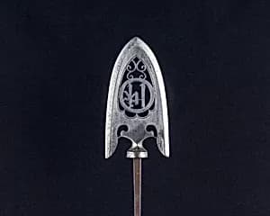 Arrowhead (<i>Yanone</i>) by Unknown Artist