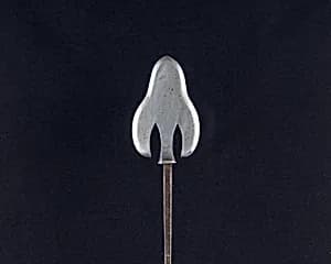 Arrowhead (<i>Yanone</i>) by Unknown Artist