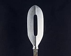 Arrowhead (<i>Yanone</i>) by Unknown Artist