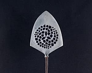 Arrowhead (<i>Yanone</i>) by Unknown Artist