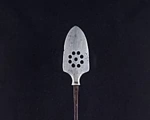 Arrowhead (<i>Yanone</i>) by Unknown Artist
