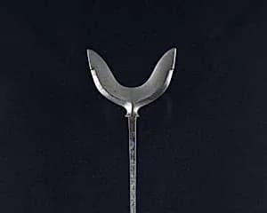 Arrowhead (<i>Yanone</i>) by Unknown Artist