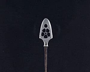Arrowhead (<i>Yanone</i>) by Unknown Artist
