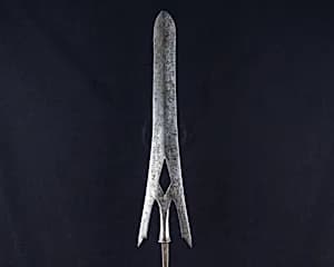 Arrowhead (<i>Yanone</i>) by Unknown Artist