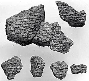 Cuneiform tablet: Utukku lemnutu, tablet 3 by Unknown Artist