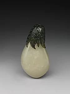 Snuff Bottle in the Shape of an Eggplant by Unknown Artist