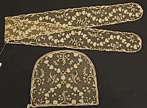 Accessory set by Unknown Artist