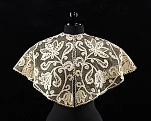 Collar by Unknown Artist