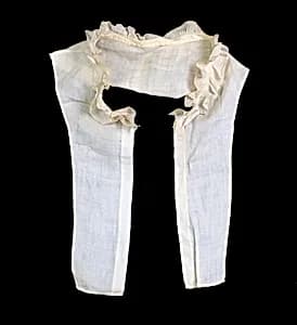 Collar by Unknown Artist
