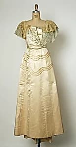 Dress by House of Drécoll|Christoph Drecoll