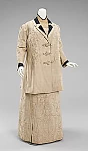 Ensemble by S. Gluck