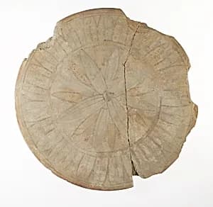 Disk-shaped Jar Lid by Unknown Artist