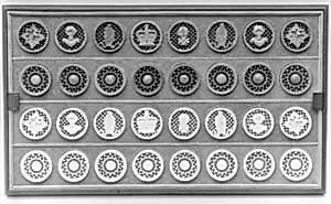Chessmen (32) by Unknown Artist