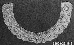 Collar lace by Unknown Artist