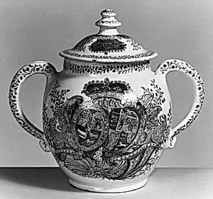 Commemorative jar with cover by Unknown Artist