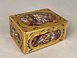 Snuffbox by Jean Ducrollay