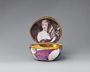 Snuffbox by Giuseppe Gricci|Giovanni Caselli|Capodimonte Porcelain Manufactory|Francesco Pignataro