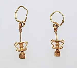 Earring with pendant by Unknown Artist