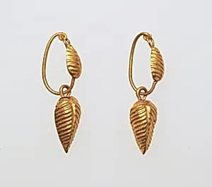 Earring with pendant by Unknown Artist