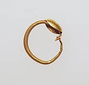 Earring with plain loop and disc by Unknown Artist