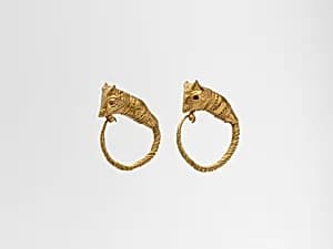 Gold earring with head of a bull by Unknown Artist