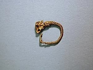 Gold earring with head of an antelope by Unknown Artist