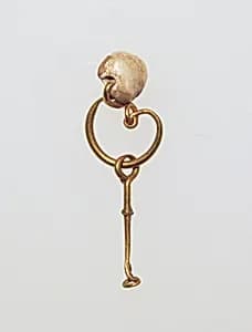 Gold earring with pearl and pendant by Unknown Artist