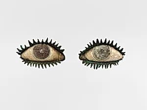 Pair of eyes by Unknown Artist