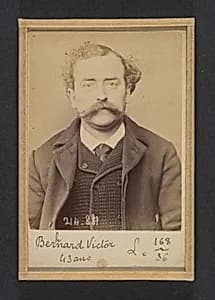 Ber(h)nard. Victor. 43 ans, né à Paris. Coupeur. Anarchiste. Fiché le 28/2/94. by Alphonse Bertillon